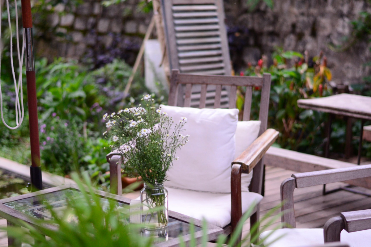Porch & Patio Decor Ideas For Spring and Summer 2021